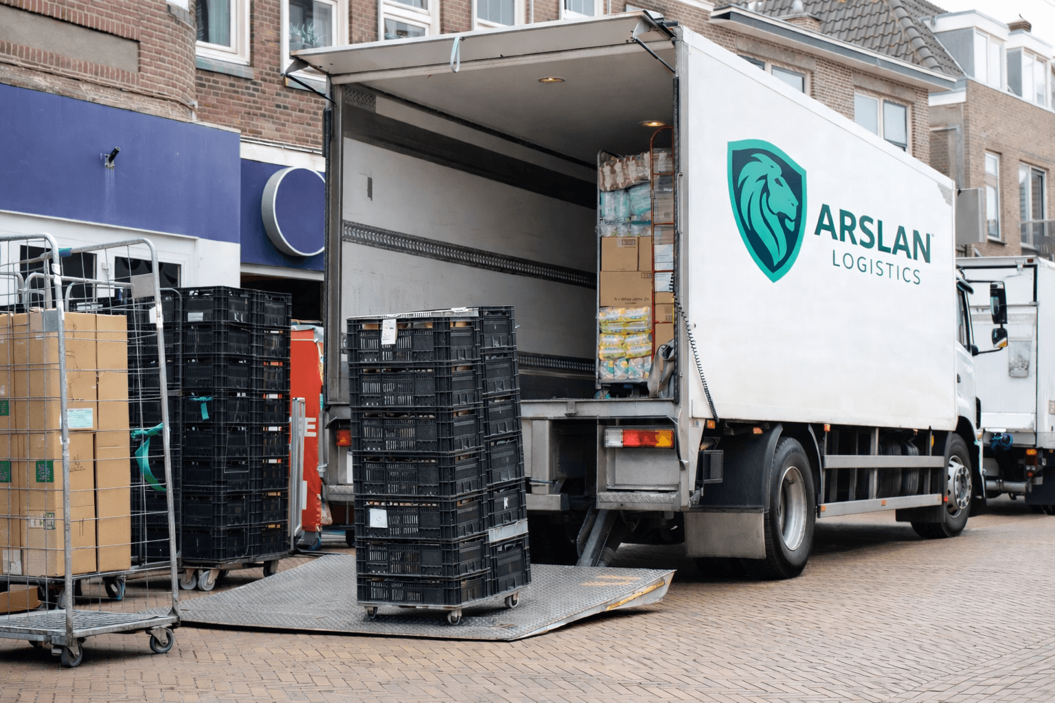 Arslan Logistics refrigerated box truck